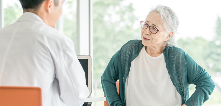 1000件以上の手術実績を持つ院長による股関節専門外来