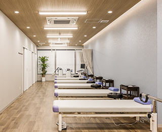 充実のリハビリ施設を併設徹底したアフターケア指導